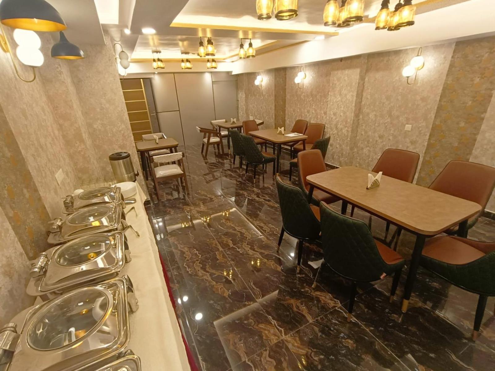Hotel Aman Residency Allāhābād Junction المظهر الخارجي الصورة